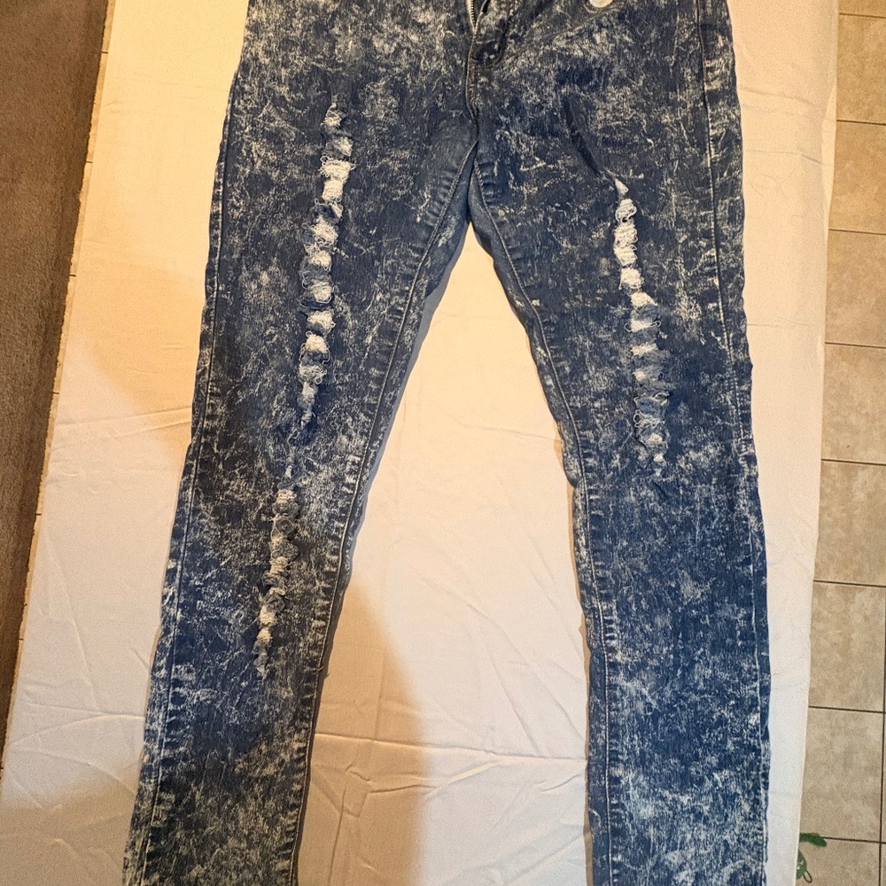 Woman’s skinny